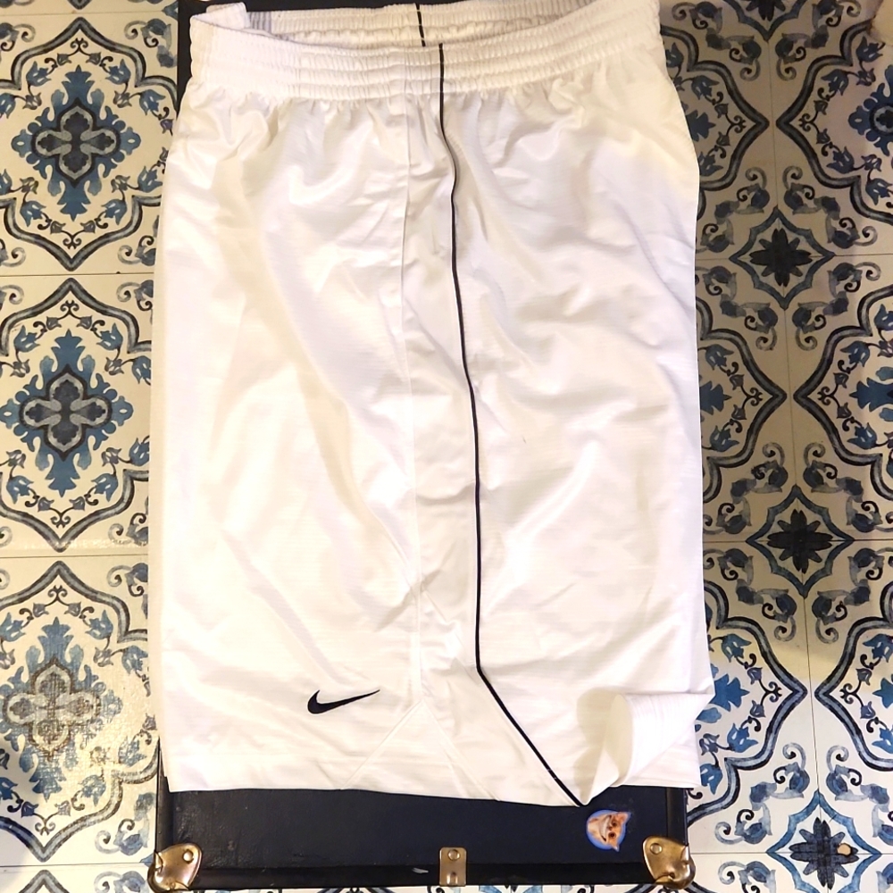 3XLT Nike Basketball and DriFit athletic shorts bundle. Lot of 4